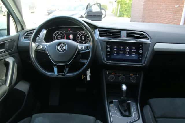 Volkswagen Tiguan (2018) thumbnail 5