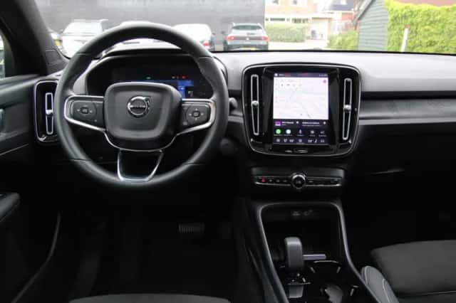 Volvo C40 (2023) thumbnail 6