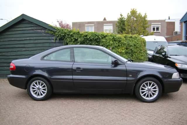 Volvo C70 (1998) thumbnail 3
