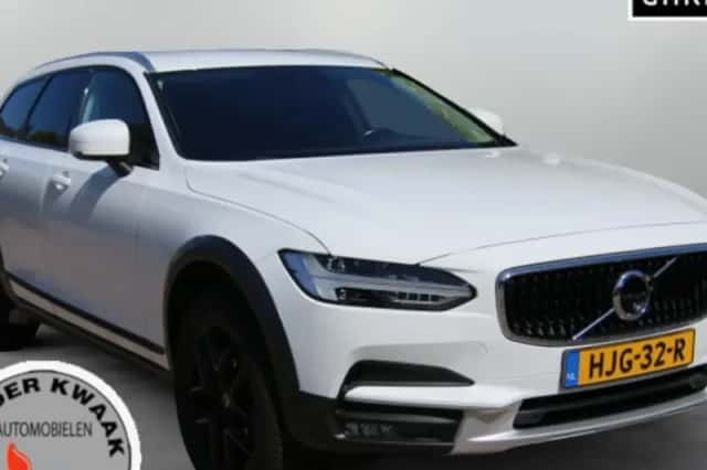 Volvo V90 (2019) thumbnail 1