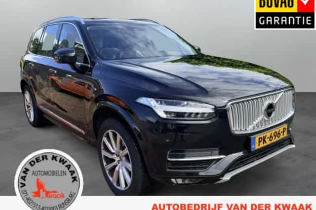 Volvo XC90 (2017) thumbnail 1