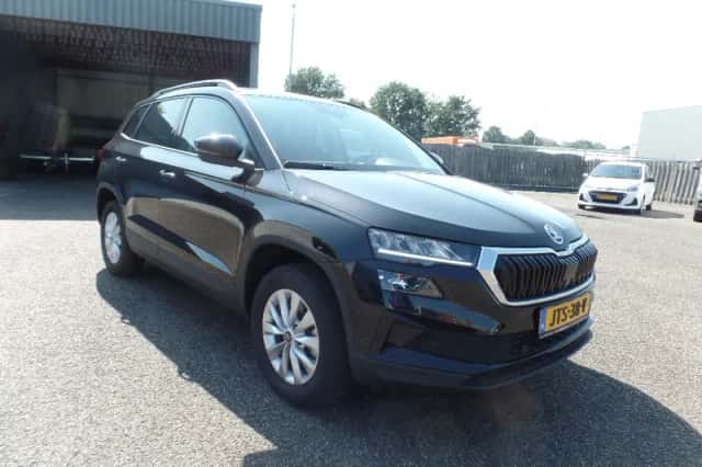 Škoda Karoq (2025) thumbnail 2
