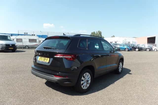 Škoda Karoq (2025) thumbnail 4
