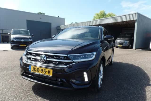 Volkswagen T-Roc (2025) thumbnail 1