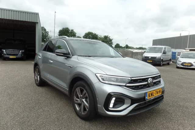 Volkswagen T-Roc (2025) thumbnail 2