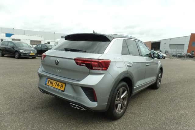 Volkswagen T-Roc (2025) thumbnail 4