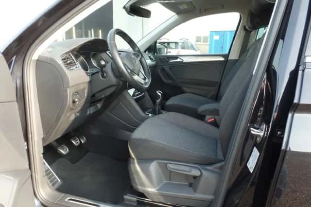 Volkswagen Tiguan (2023) thumbnail 6