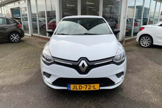 Renault Clio (2017) thumbnail 3