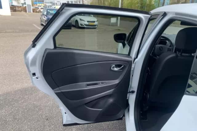 Renault Captur (2019) thumbnail 6