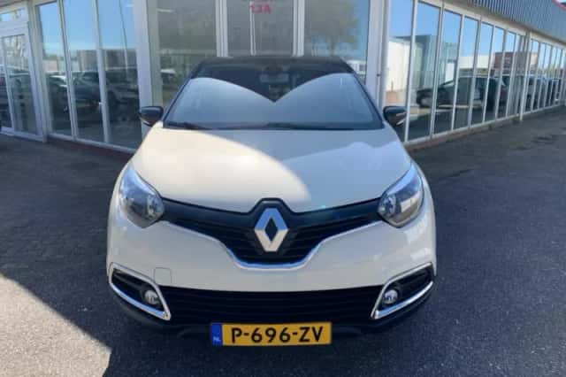 Renault Captur (2016) thumbnail 3