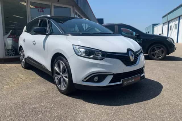 Renault Scénic (2017) thumbnail 2