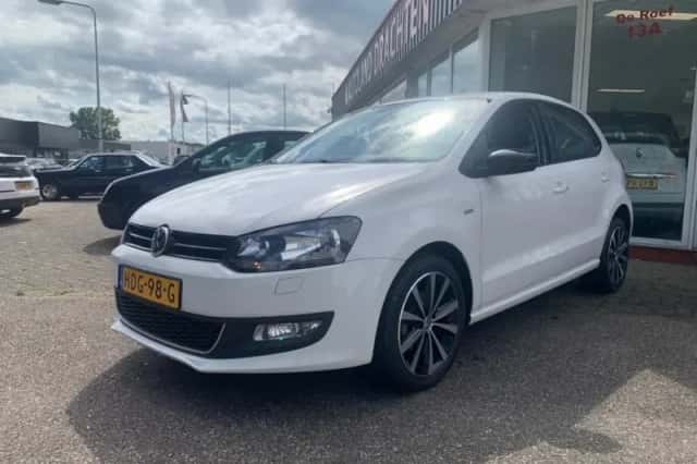 Volkswagen Polo (2013) thumbnail 1