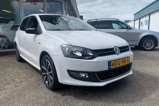 Volkswagen Polo (2013) thumbnail 2