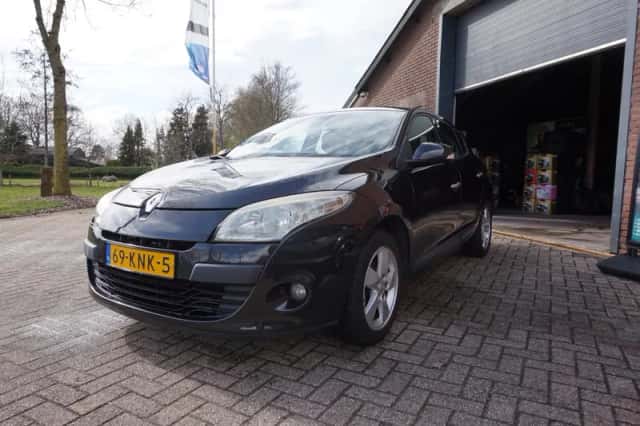 Renault Mégane (2010) thumbnail 1
