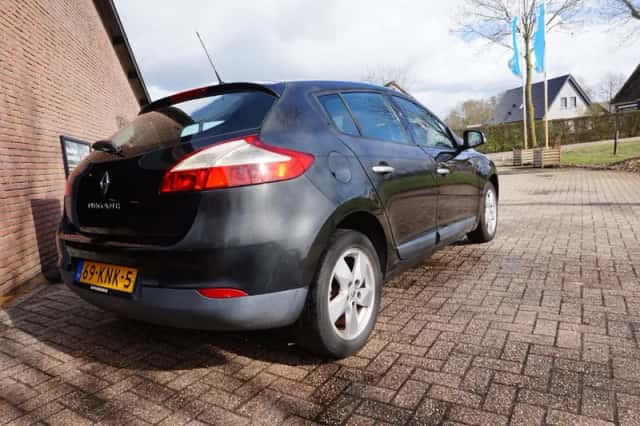 Renault Mégane (2010) thumbnail 4