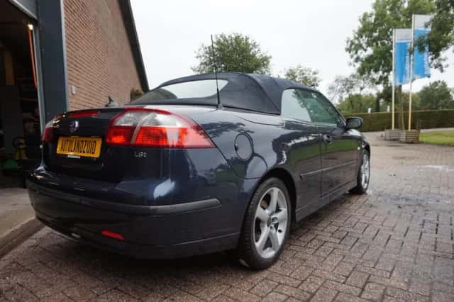 Saab 9-3 (2004) thumbnail 4