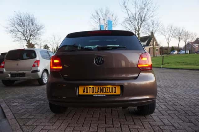 Volkswagen Polo (2013) thumbnail 6