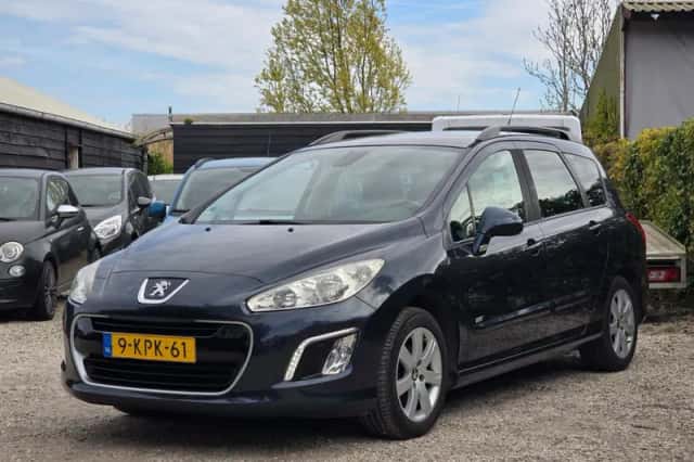 Peugeot 308 (2013) thumbnail 1