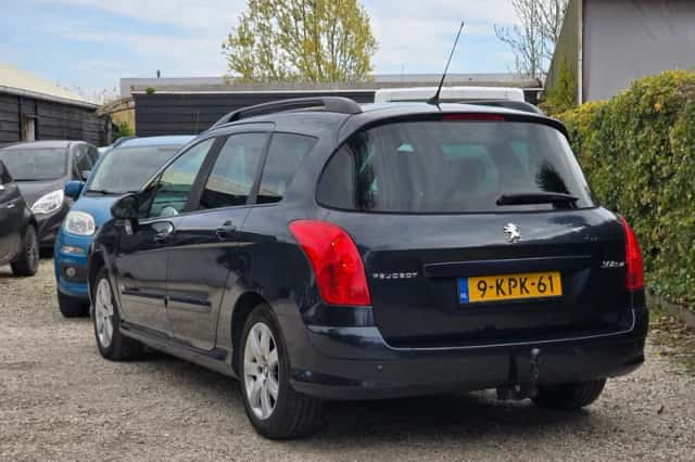 Peugeot 308 (2013) thumbnail 4