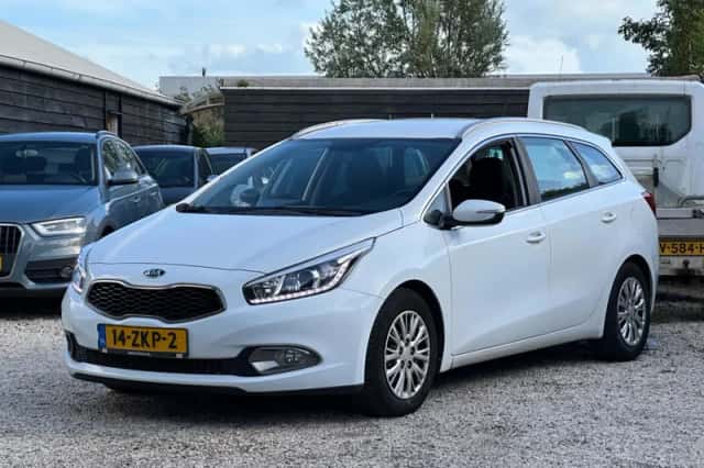 Kia Ceed (2012) thumbnail 1