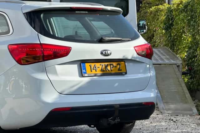 Kia Ceed (2012) thumbnail 5