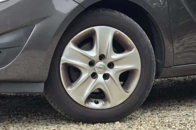 Opel Meriva (2010) thumbnail 3