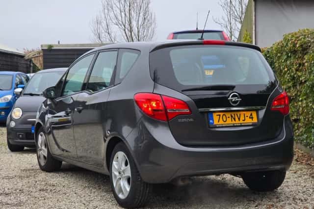 Opel Meriva (2010) thumbnail 4