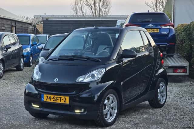 Smart ForTwo (2011) thumbnail 1