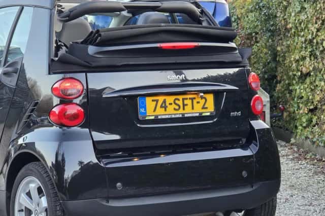 Smart ForTwo (2011) thumbnail 5