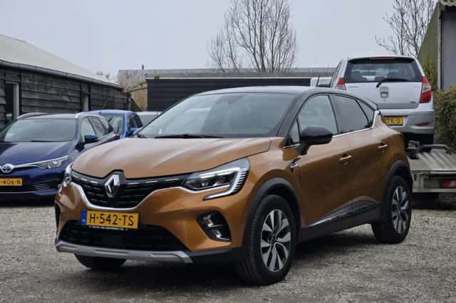 Renault Captur (2020) thumbnail 1