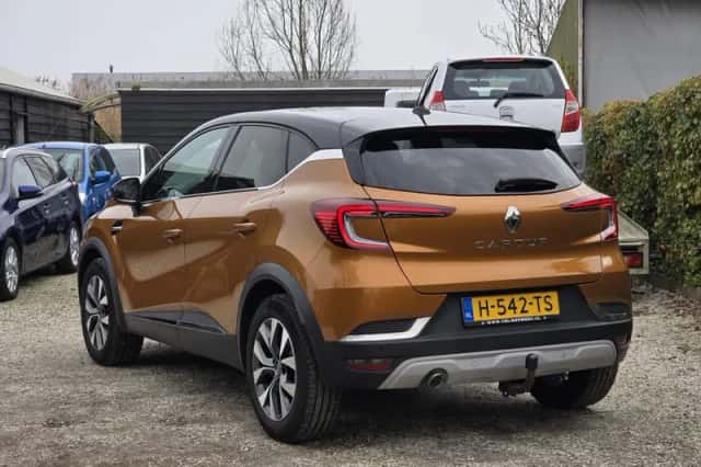 Renault Captur (2020) thumbnail 4