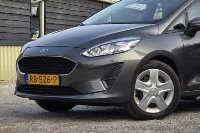 Ford Fiesta (2017) thumbnail 2