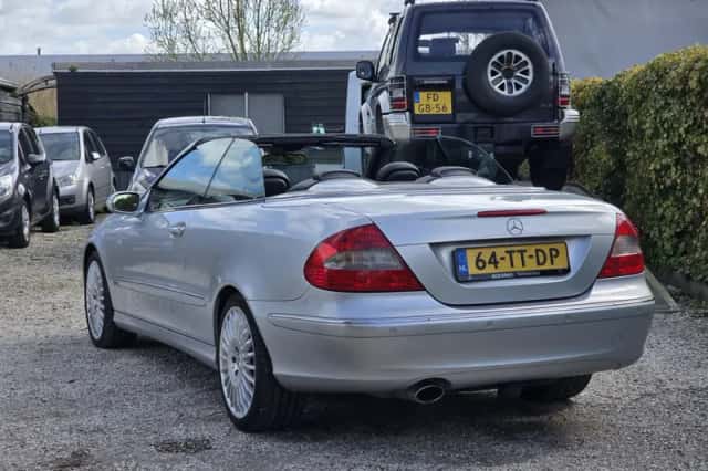 Mercedes-Benz CLK-Klasse (2006) thumbnail 4
