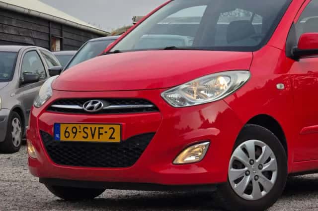 Hyundai i10 (2012) thumbnail 2