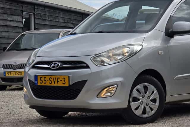 Hyundai i10 (2012) thumbnail 2