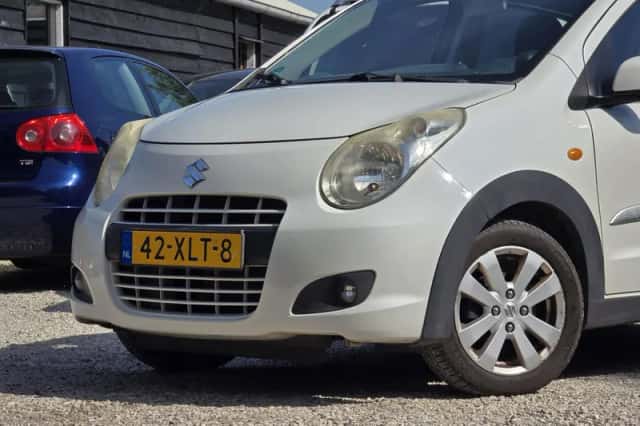 Suzuki Alto (2012) thumbnail 2