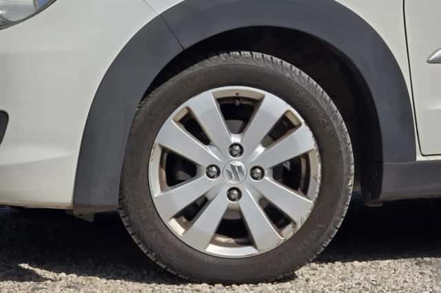Suzuki Alto (2012) thumbnail 3