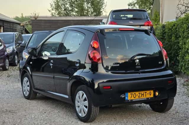 Peugeot 107 (2012) thumbnail 4