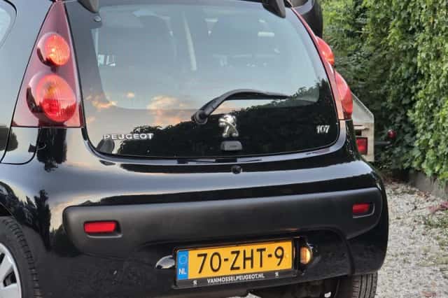 Peugeot 107 (2012) thumbnail 5
