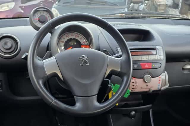 Peugeot 107 (2012) thumbnail 6