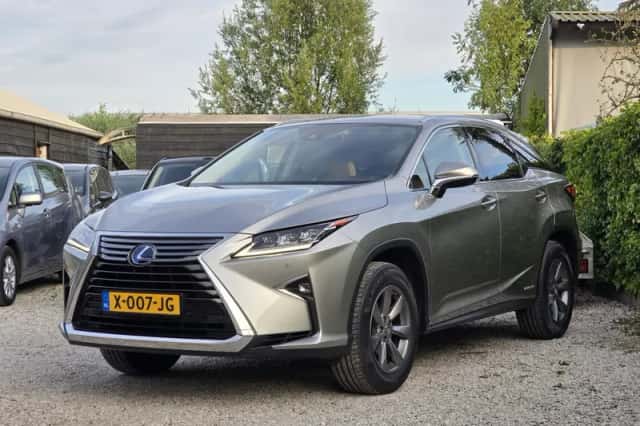Lexus RX (2018) thumbnail 1