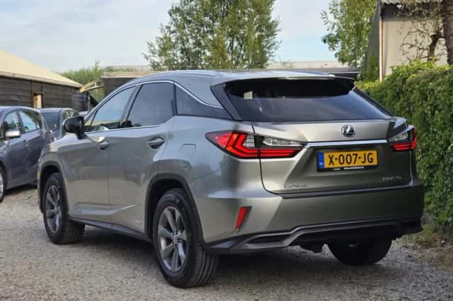 Lexus RX (2018) thumbnail 4