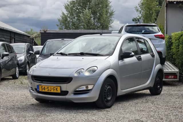 Smart ForFour (2006) thumbnail 1