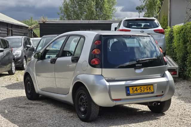 Smart ForFour (2006) thumbnail 3