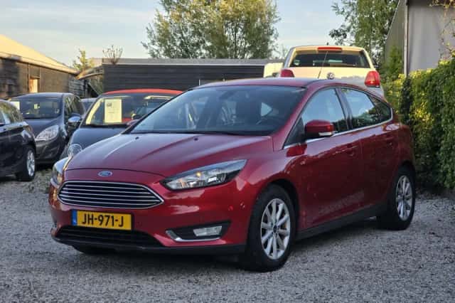 Ford Focus (2016) thumbnail 1