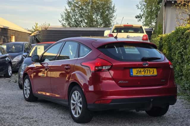 Ford Focus (2016) thumbnail 4