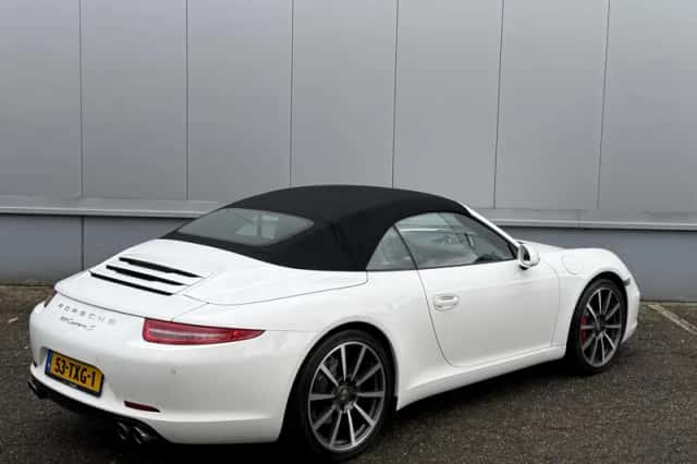 Porsche 911 (2012) thumbnail 5