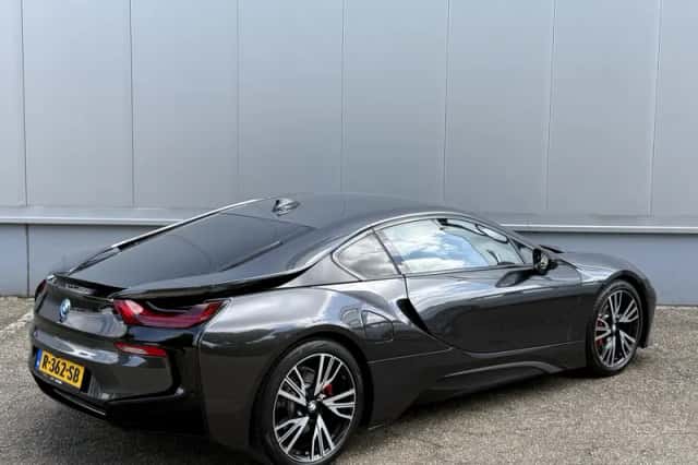 BMW I8 (2014) thumbnail 5