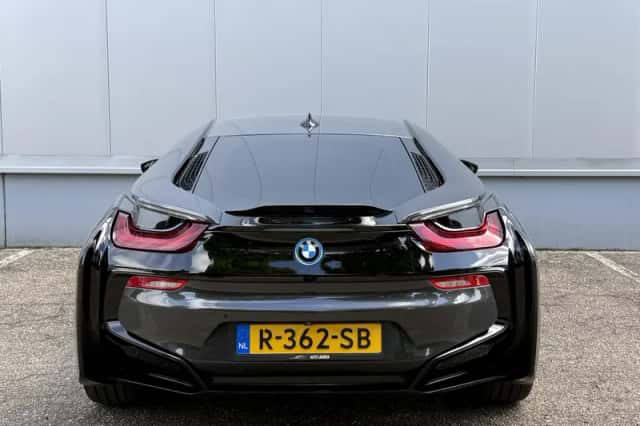 BMW I8 (2014) thumbnail 6