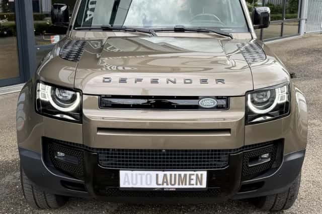 Land Rover Defender (2021) thumbnail 5